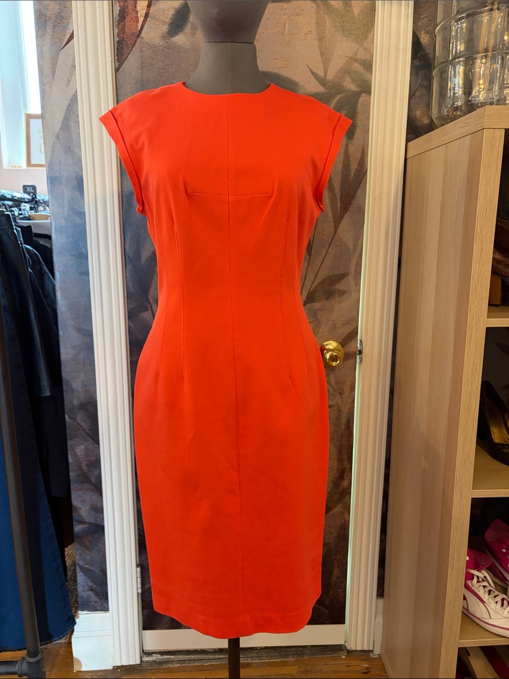 Banana Republic classic silhouette dress